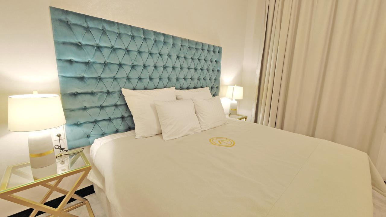 Deluxe Double or Twin Room,633414402:JPEG